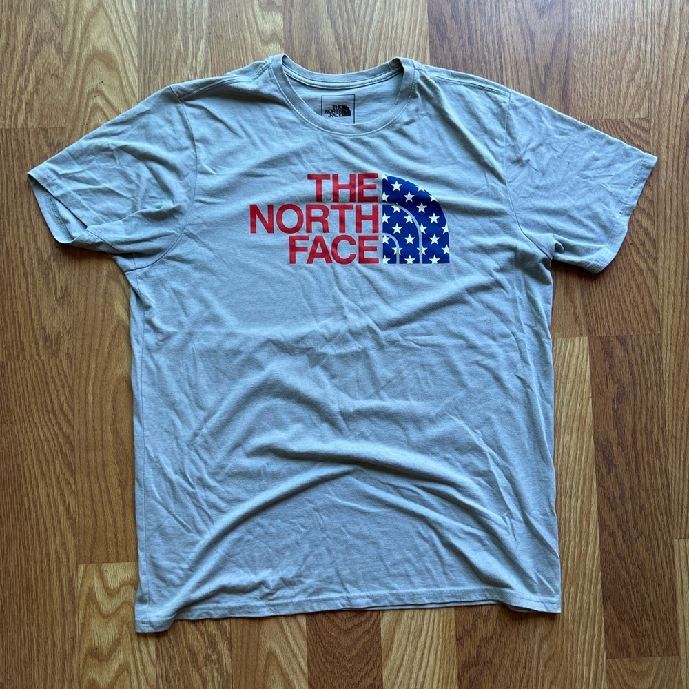 The North Face Flag tshirt Xl